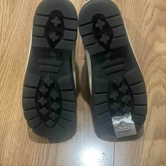 Tory Burch Foul Weather Boot - Picture 4 of 5